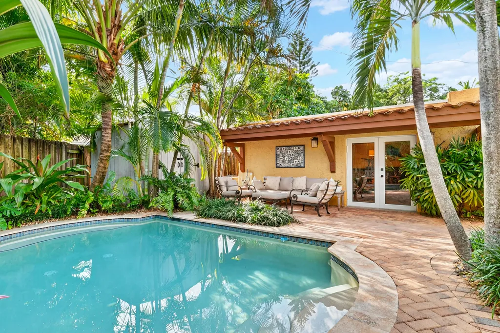 348 Plymouth Road West Palm Beach FL 33405