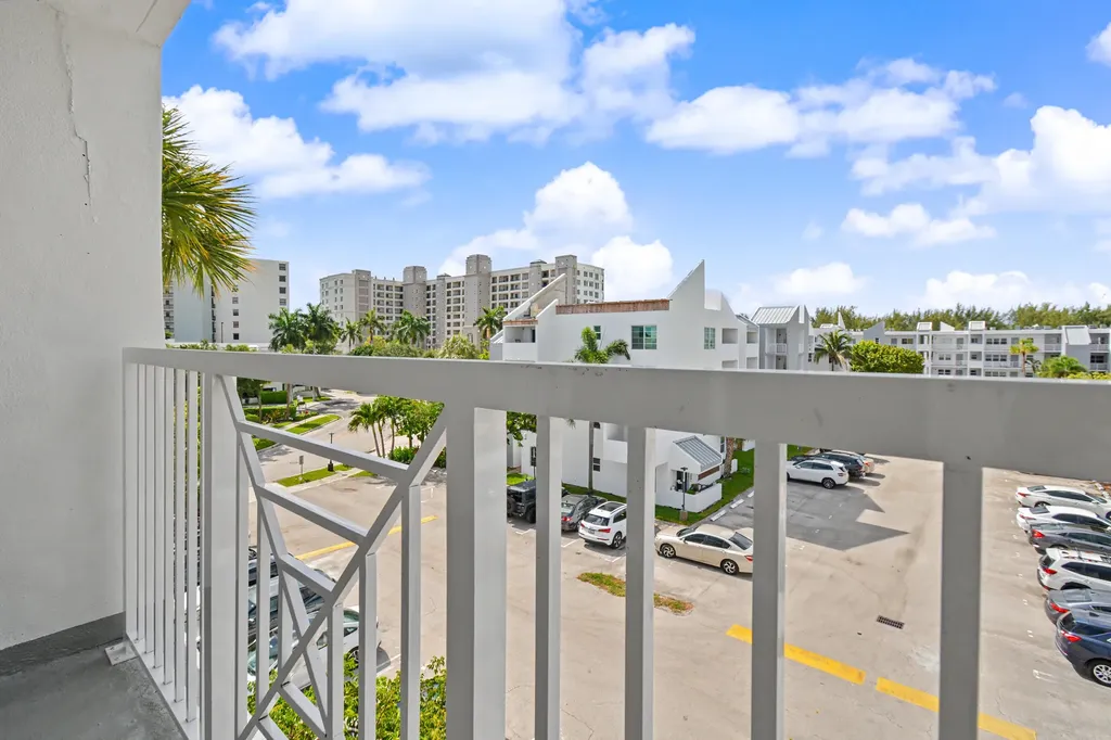 2840 NE 14th Street Pompano Beach FL 33062