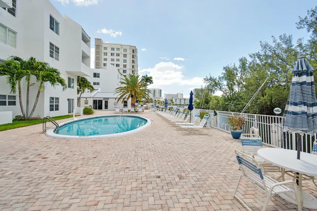 2840 NE 14th Street Pompano Beach FL 33062