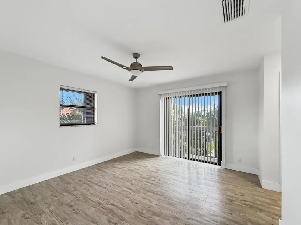 1251 S Federal Highway Boca Raton FL 33432