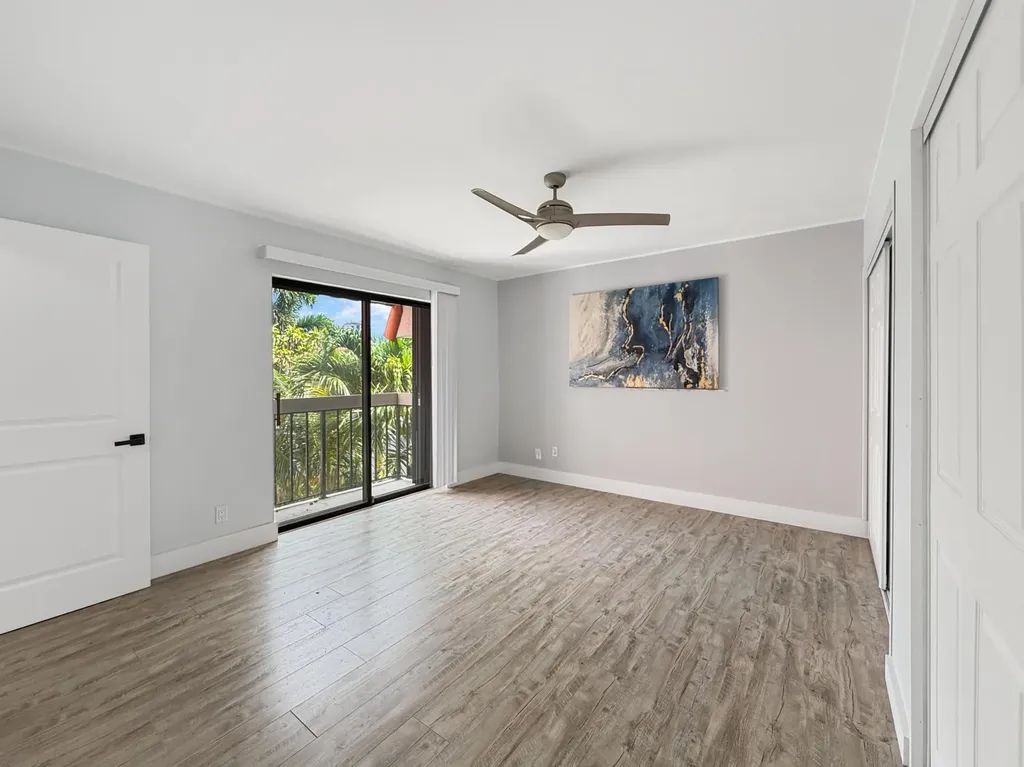 1251 S Federal Highway Boca Raton FL 33432