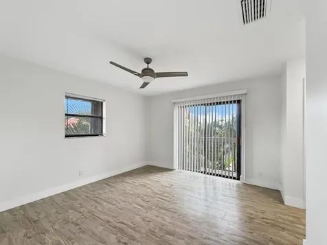 1251 S Federal Highway Boca Raton FL 33432