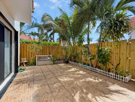1251 S Federal Highway Boca Raton FL 33432