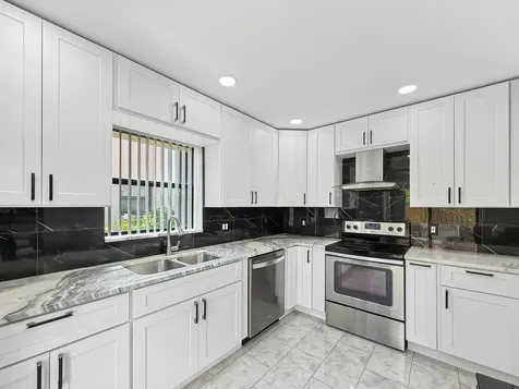 1251 S Federal Highway Boca Raton FL 33432