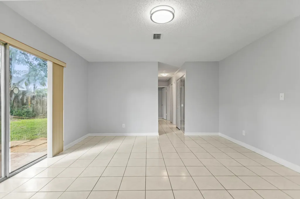 3709 NW 84th Avenue Sunrise FL 33351