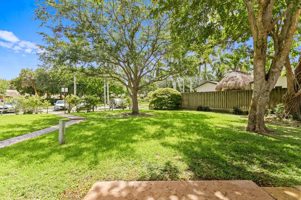 3709 NW 84th Avenue Sunrise FL 33351