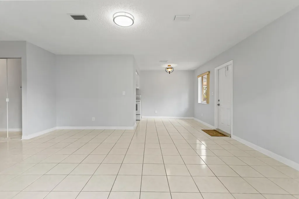 3709 NW 84th Avenue Sunrise FL 33351