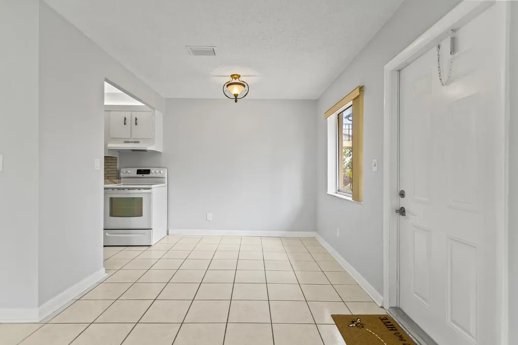 3709 NW 84th Avenue Sunrise FL 33351