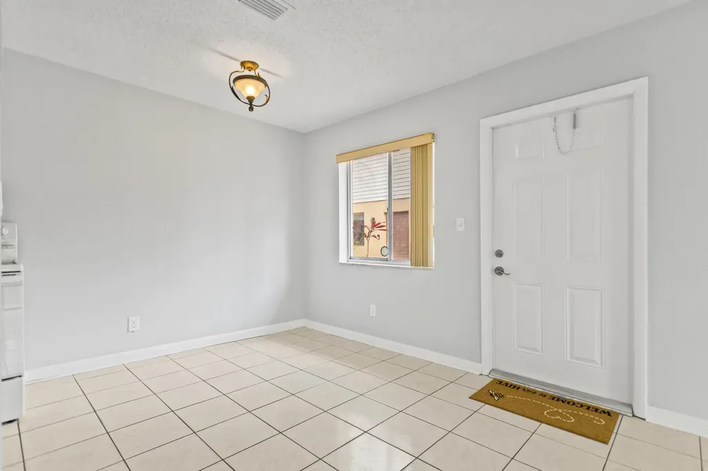 3709 NW 84th Avenue Sunrise FL 33351