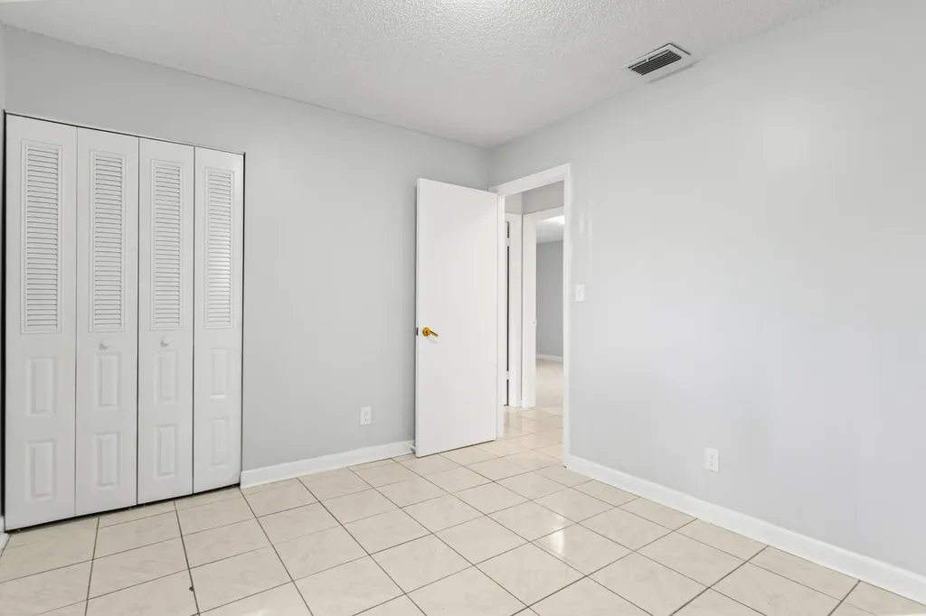 3709 NW 84th Avenue Sunrise FL 33351