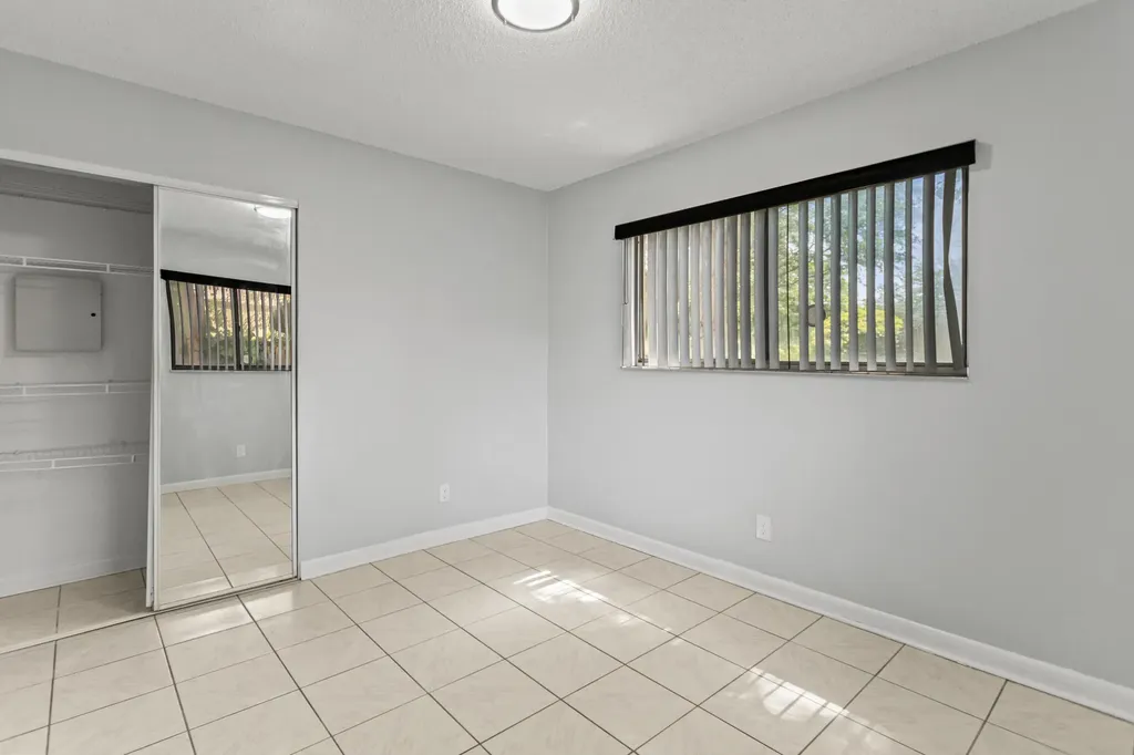 3709 NW 84th Avenue Sunrise FL 33351