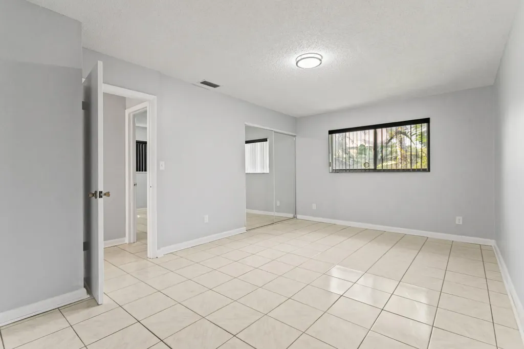 3709 NW 84th Avenue Sunrise FL 33351
