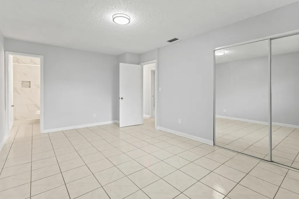3709 NW 84th Avenue Sunrise FL 33351