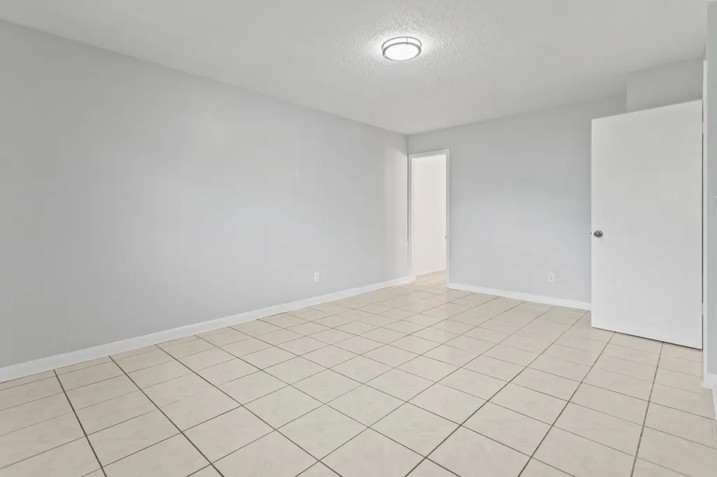 3709 NW 84th Avenue Sunrise FL 33351
