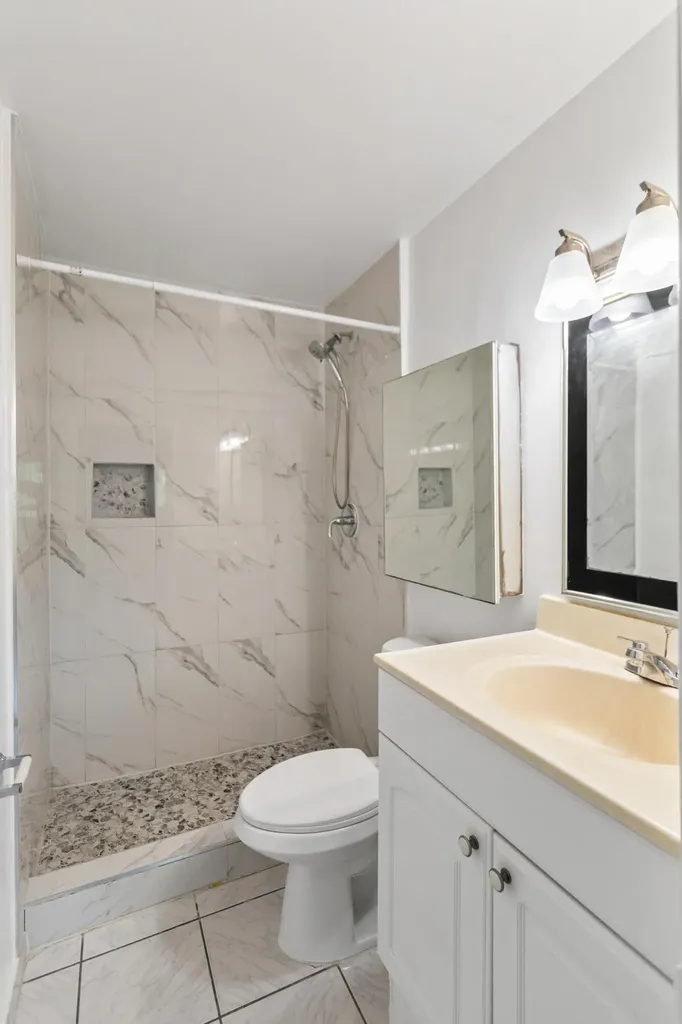 3709 NW 84th Avenue Sunrise FL 33351