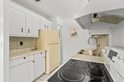 3709 NW 84th Avenue Sunrise FL 33351