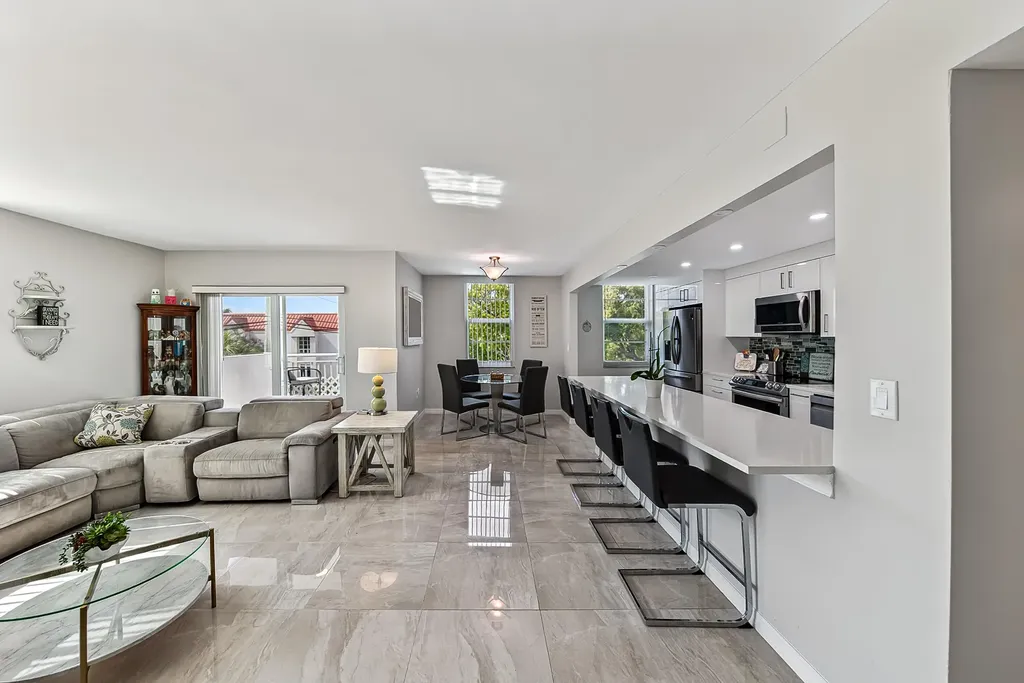 6000 NE 22nd Way Fort Lauderdale FL 33308