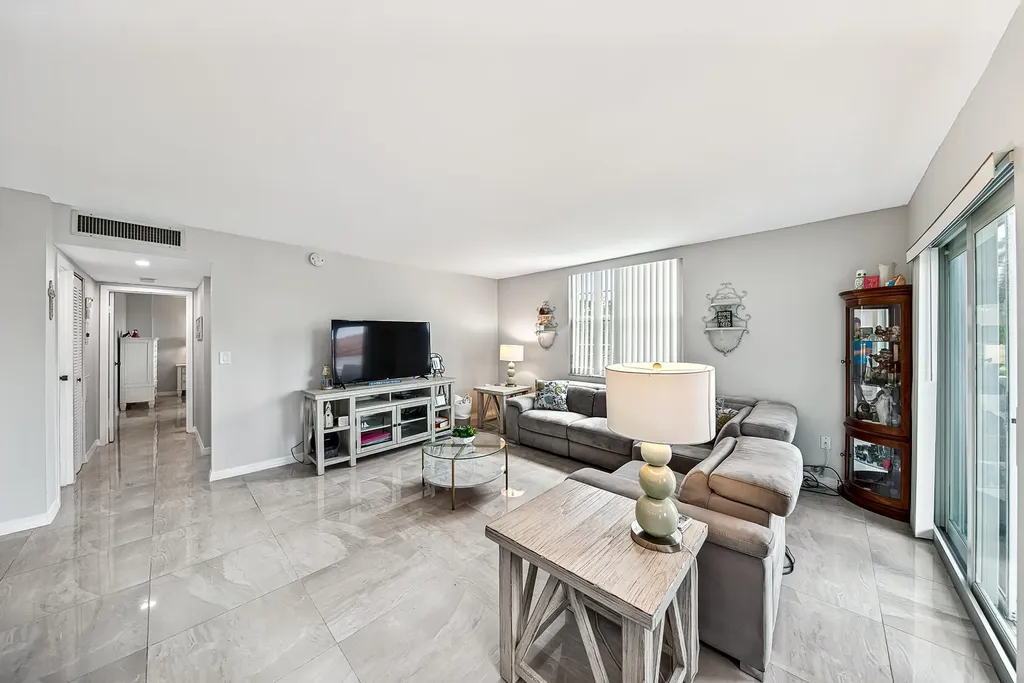 6000 NE 22nd Way Fort Lauderdale FL 33308