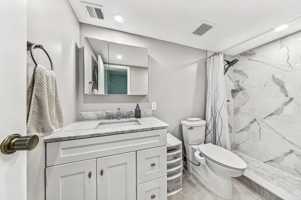 6000 NE 22nd Way Fort Lauderdale FL 33308