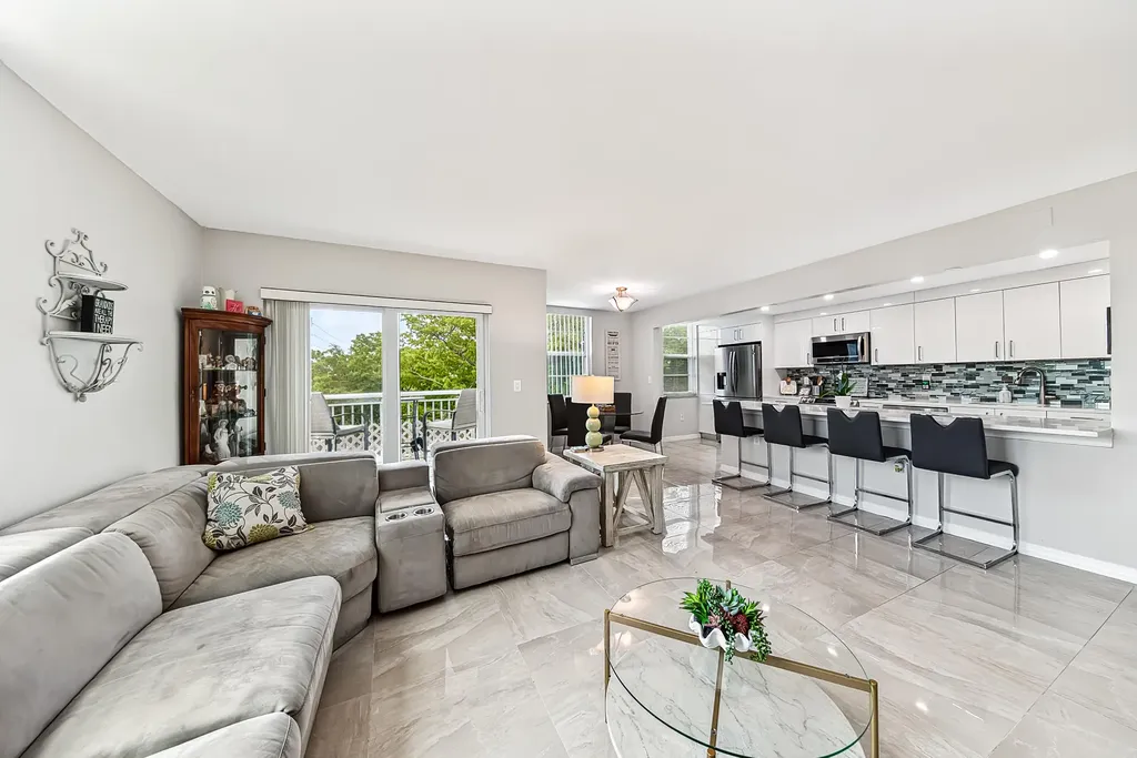 6000 NE 22nd Way Fort Lauderdale FL 33308