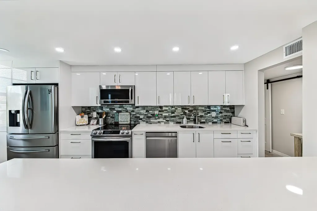 6000 NE 22nd Way Fort Lauderdale FL 33308
