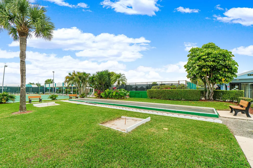 13788 Via Flora Delray Beach FL 33484