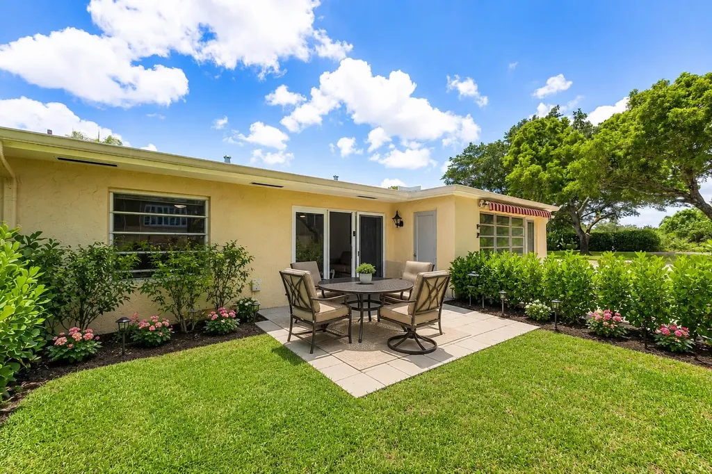 13788 Via Flora Delray Beach FL 33484