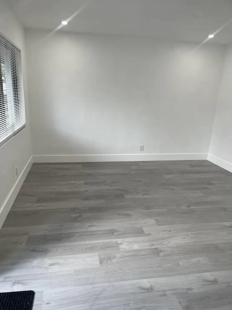 880 NW 8th Avenue Pompano Beach FL 33060