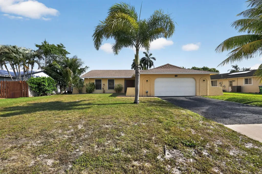 159 SE 26th Avenue Boynton Beach FL 33435