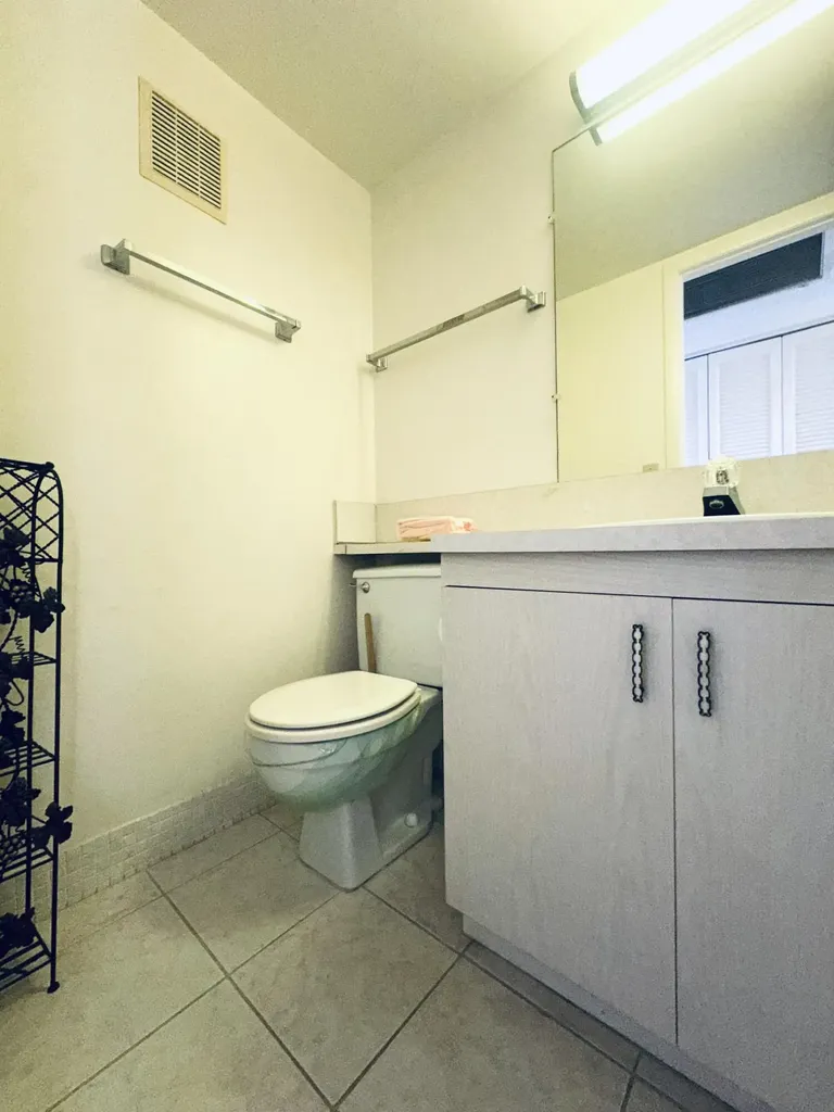 2060 Harwood E Deerfield Beach FL 33442