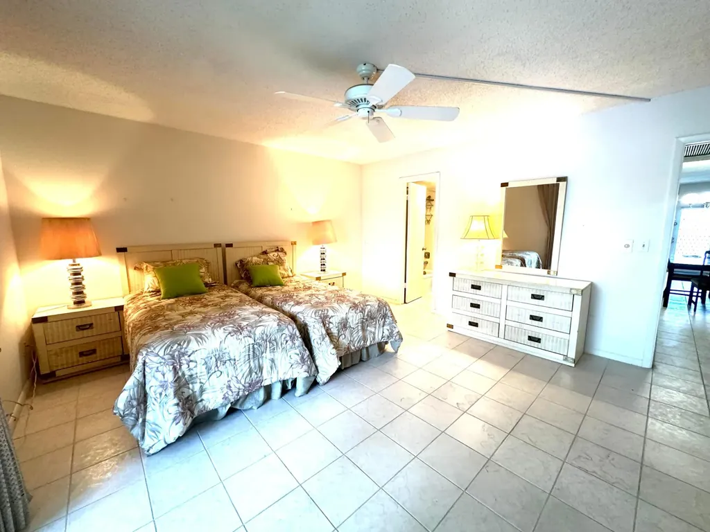 2060 Harwood E Deerfield Beach FL 33442