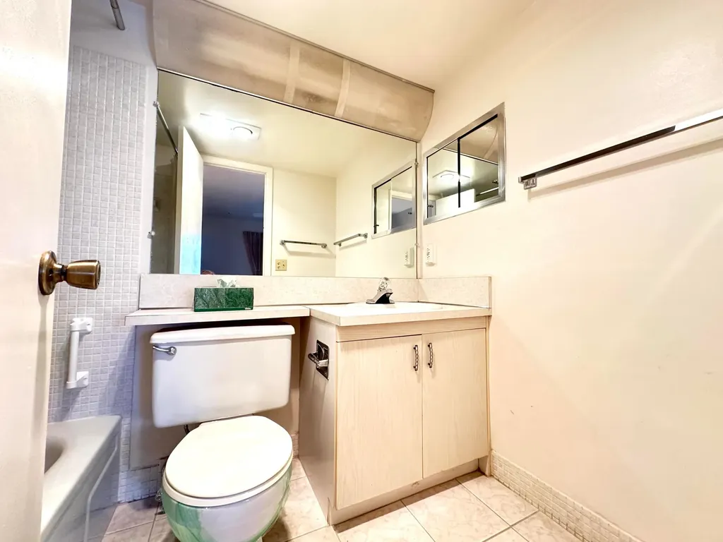 2060 Harwood E Deerfield Beach FL 33442
