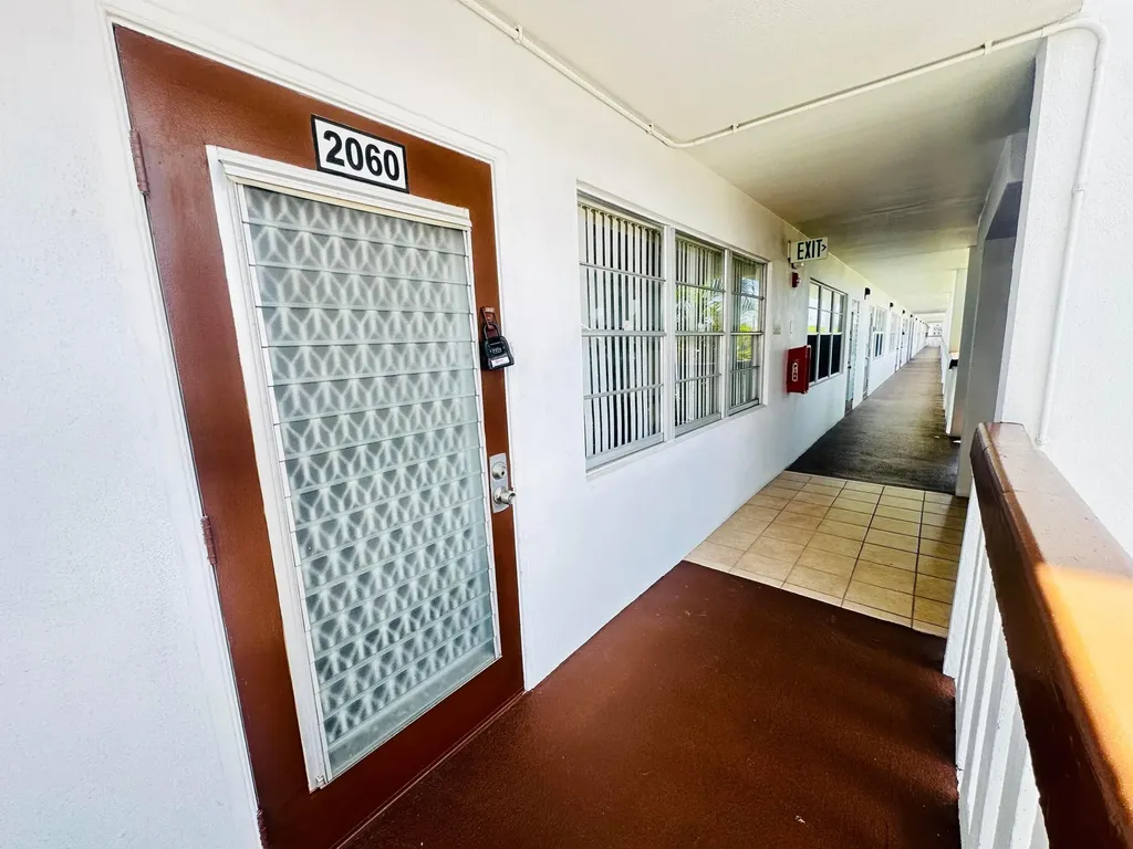 2060 Harwood E Deerfield Beach FL 33442