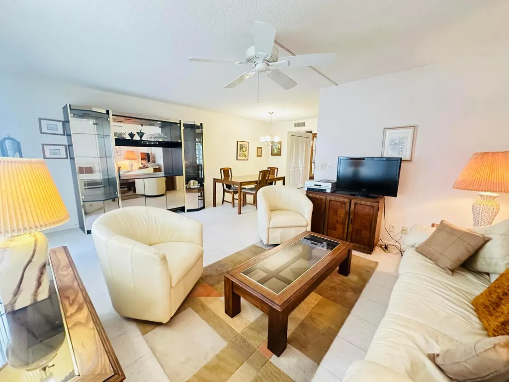 2060 Harwood E Deerfield Beach FL 33442