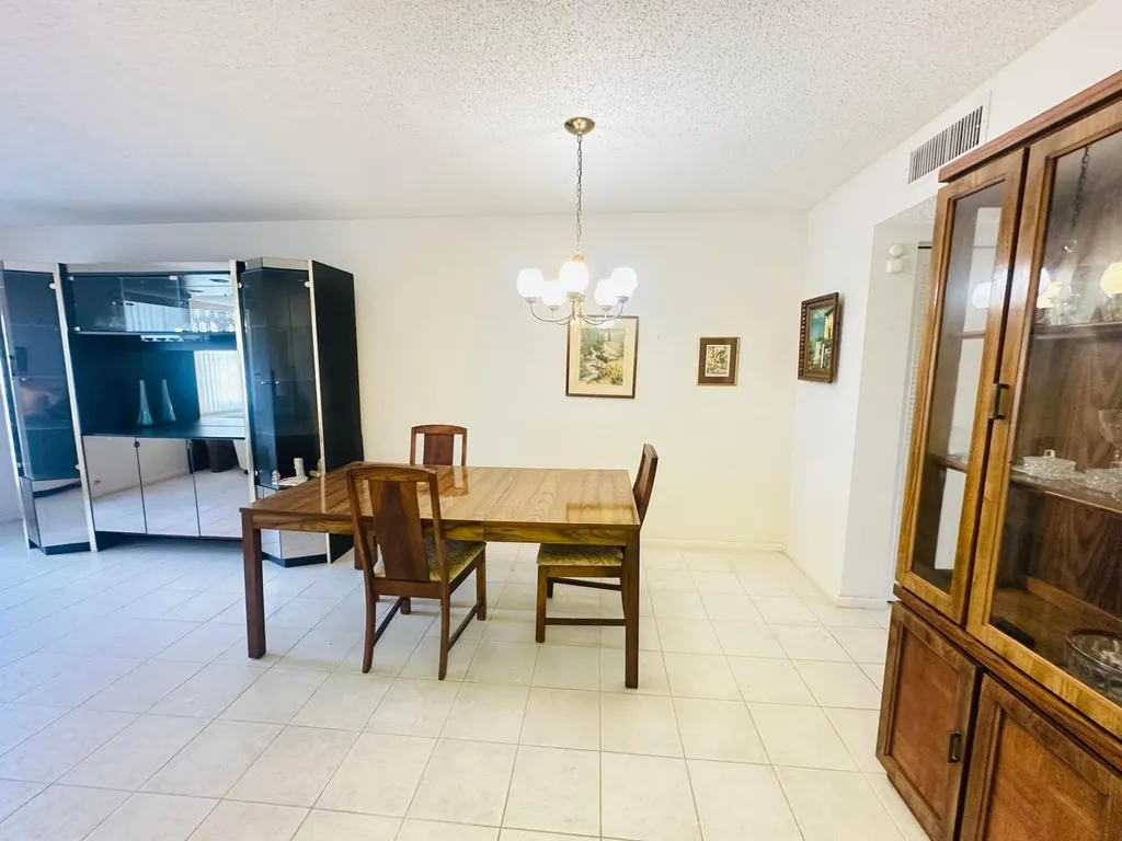 2060 Harwood E Deerfield Beach FL 33442