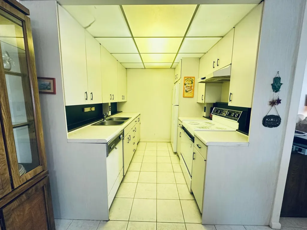 2060 Harwood E Deerfield Beach FL 33442