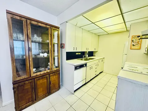 2060 Harwood E Deerfield Beach FL 33442