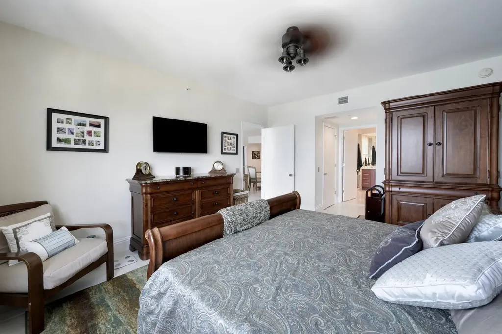 2650 Lake Shore Drive Riviera Beach FL 33404