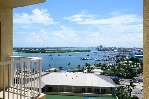2650 Lake Shore Drive Riviera Beach FL 33404