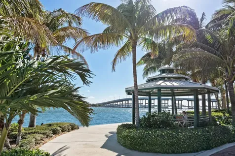 2650 Lake Shore Drive Riviera Beach FL 33404