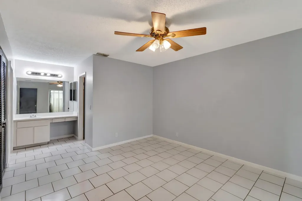4385 Willow Brook Circle West Palm Beach FL 33417