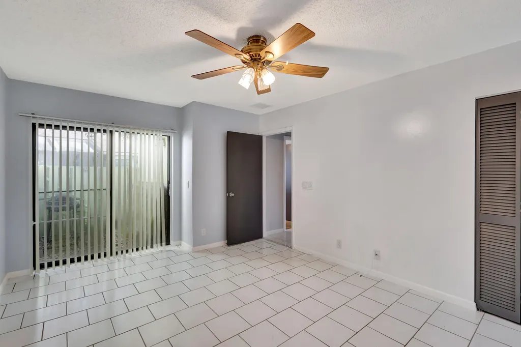 4385 Willow Brook Circle West Palm Beach FL 33417