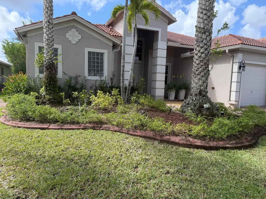 Weston FL, 19486 N Coquina Way