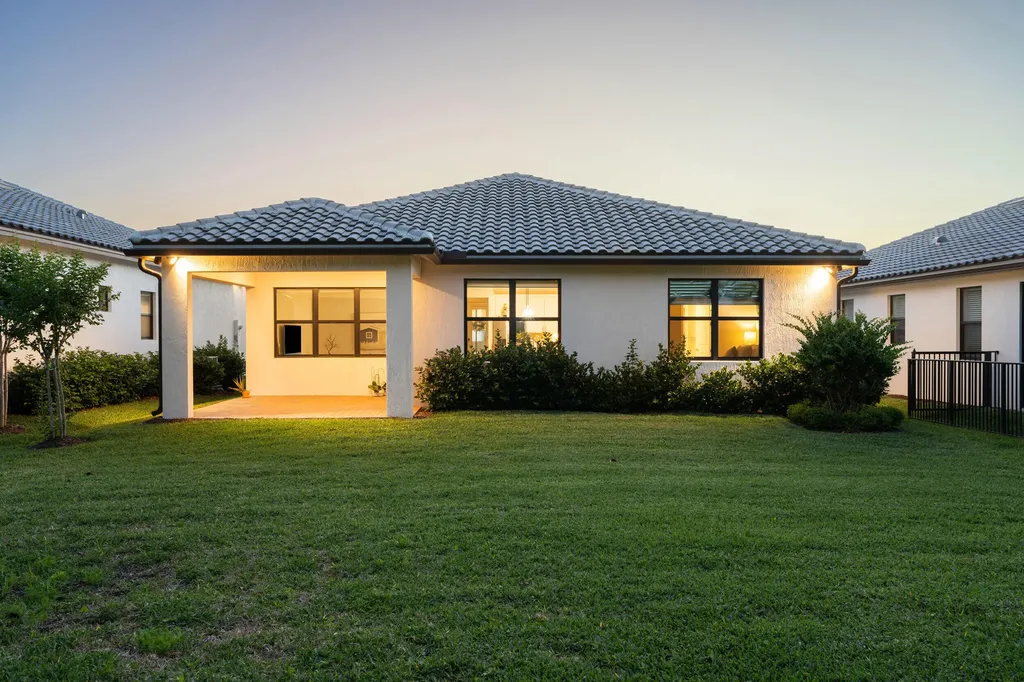 373 SE Filoli Drive Port St Lucie FL 34984
