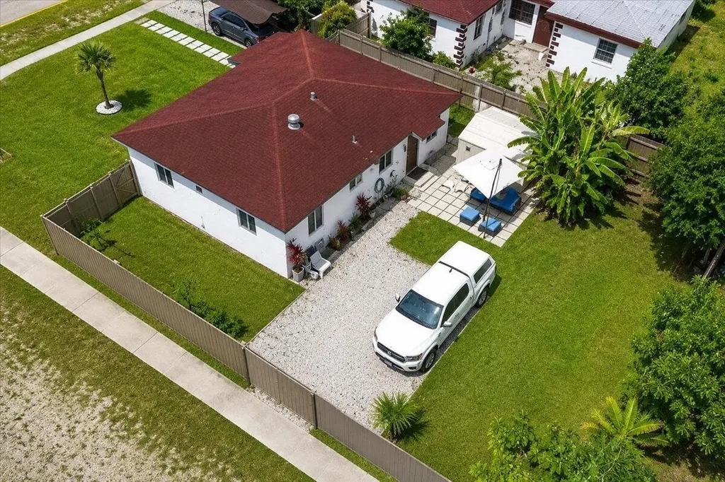 995 NE 156th Terrace North Miami Beach FL 33162