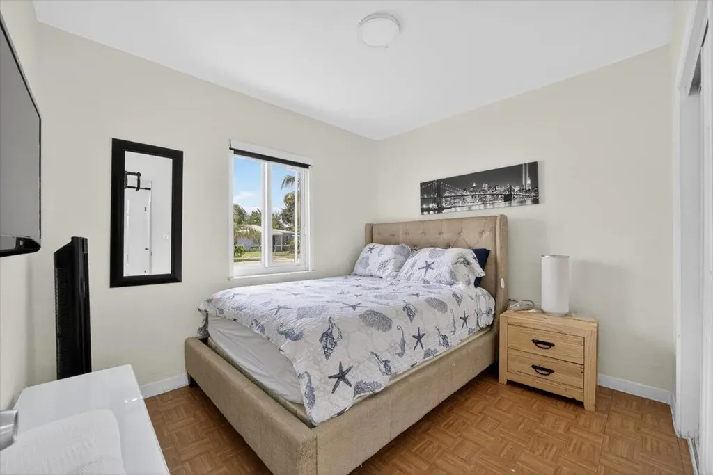 995 NE 156th Terrace North Miami Beach FL 33162