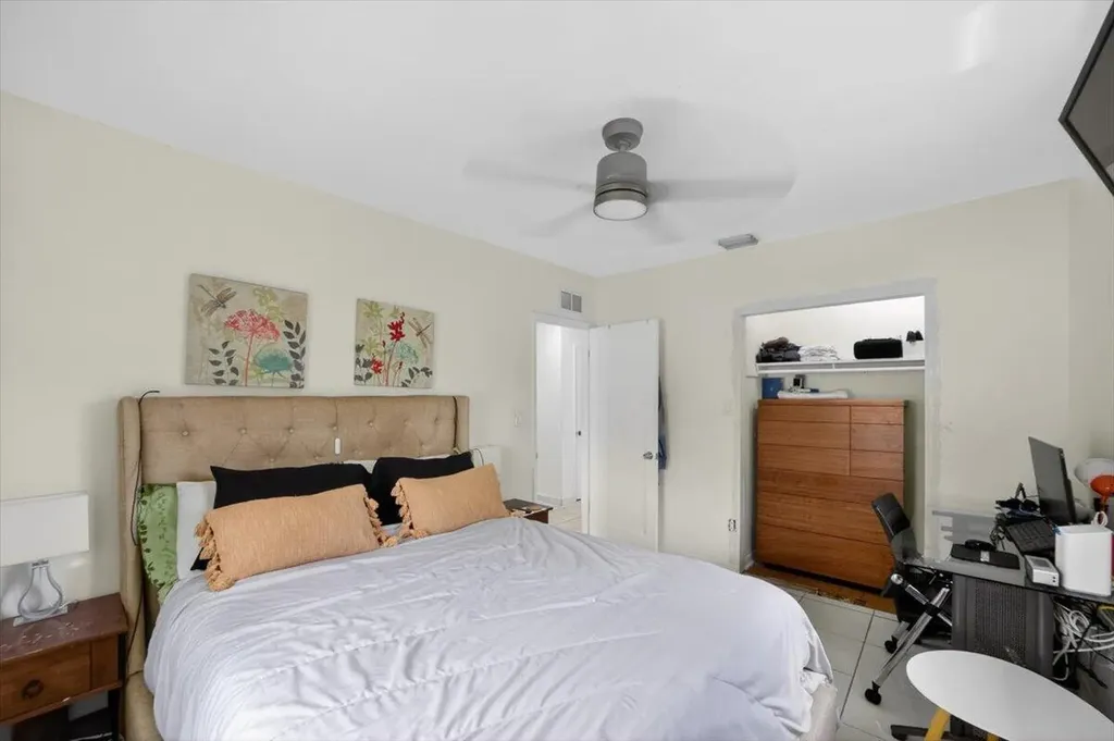 995 NE 156th Terrace North Miami Beach FL 33162