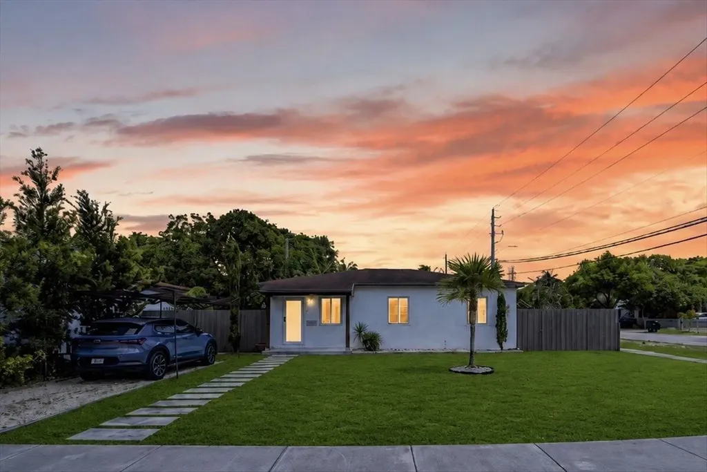 995 NE 156th Terrace North Miami Beach FL 33162