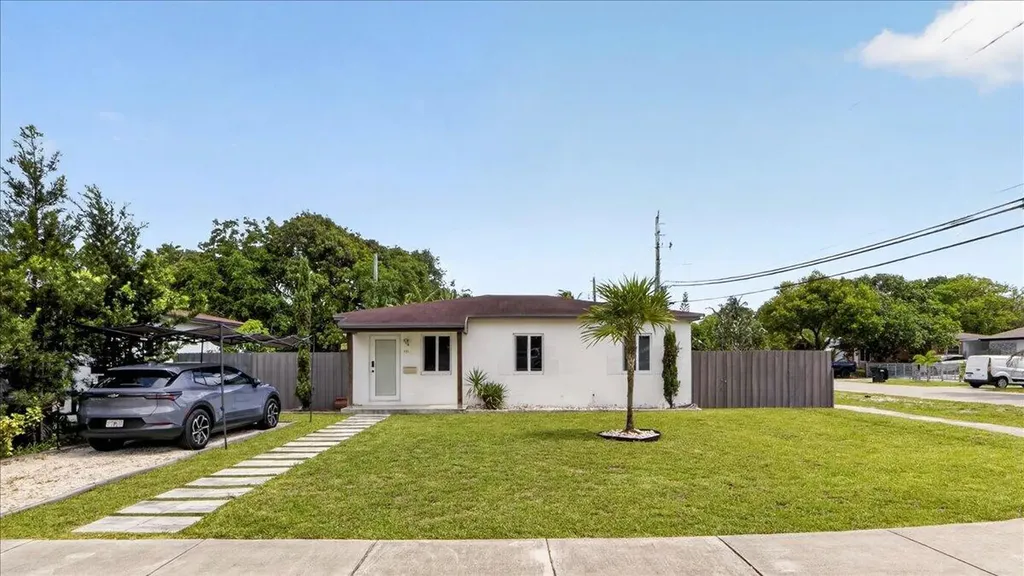 995 NE 156th Terrace North Miami Beach FL 33162