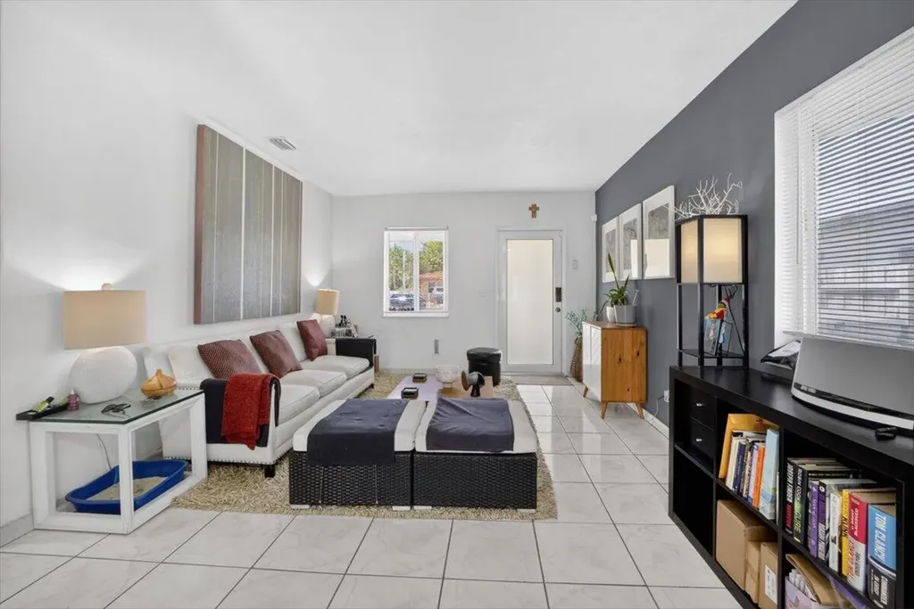 995 NE 156th Terrace North Miami Beach FL 33162